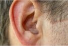 কানে চুল গজানো কিসের ই’ঙ্গিত? বিশেষজ্ঞরা যা বলছেন!